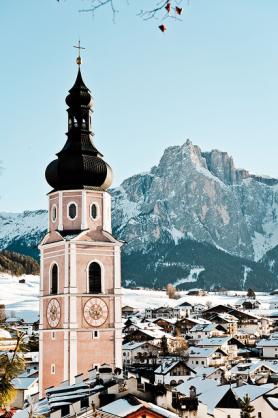 Italská obec Kastelruth v zimě