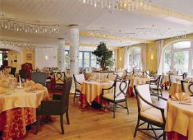 Italský hotel Adler Dolomiti Spa s restaurací